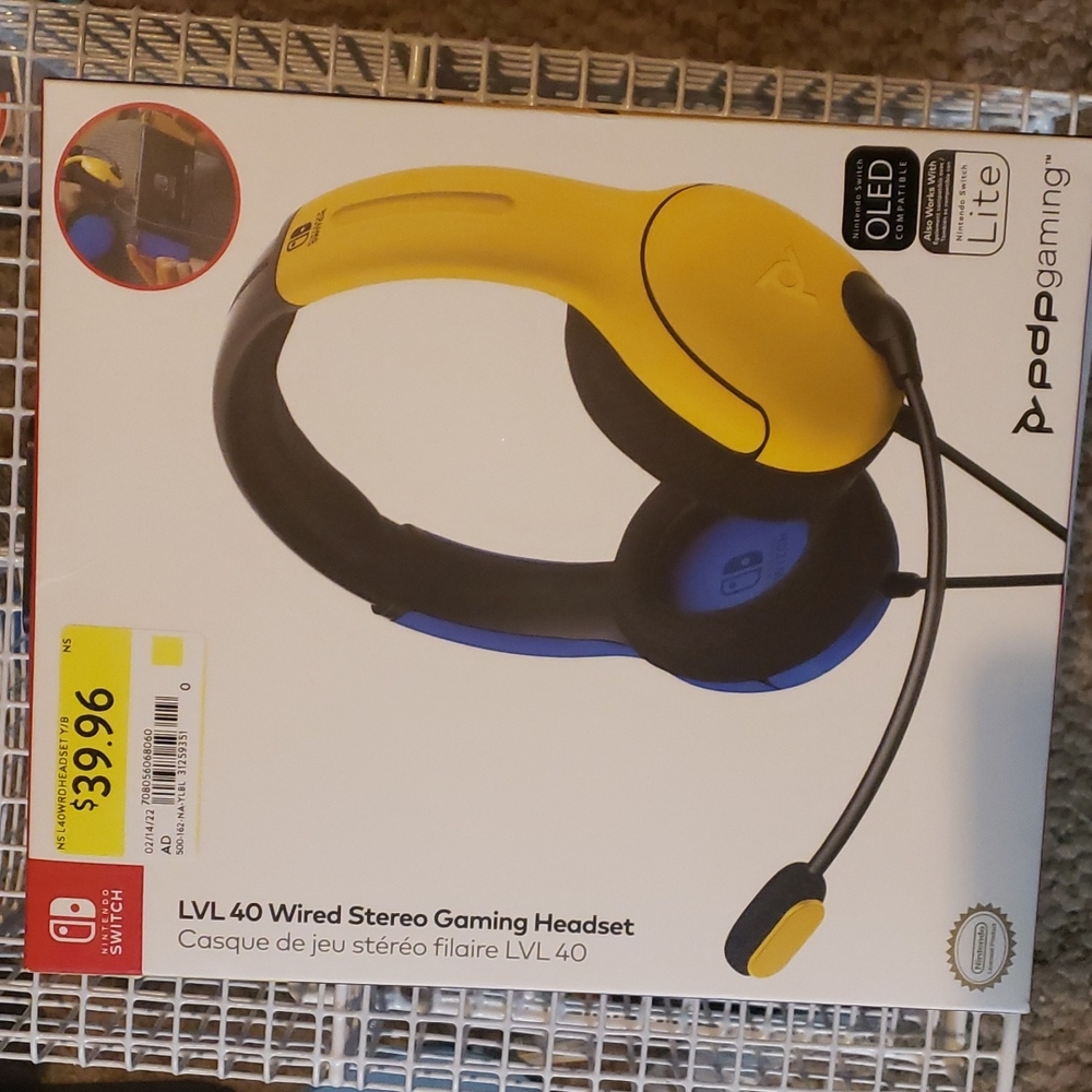 NWT Nintendo switch headsets